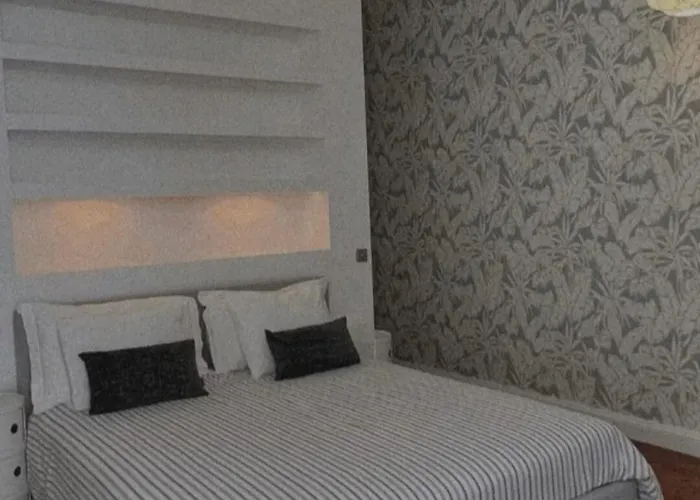 House Pilar Close To *