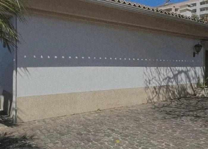 House Pilar Close To *